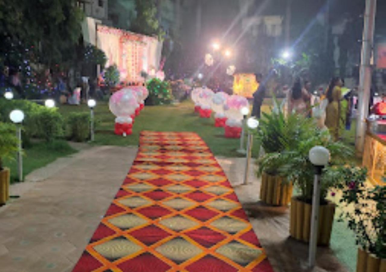 Hotel Blue Paradise Chandrapur Bagian luar foto