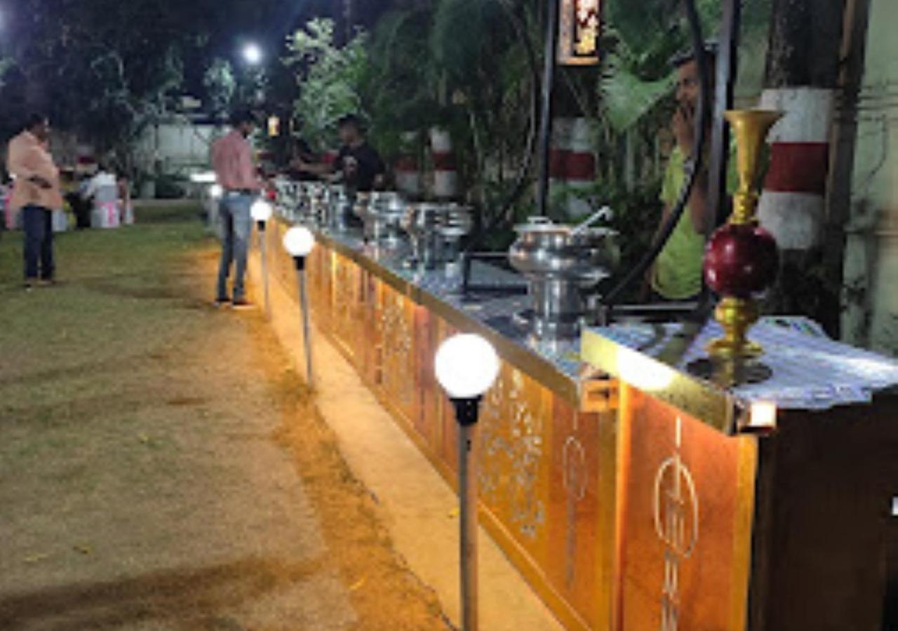 Hotel Blue Paradise Chandrapur Bagian luar foto
